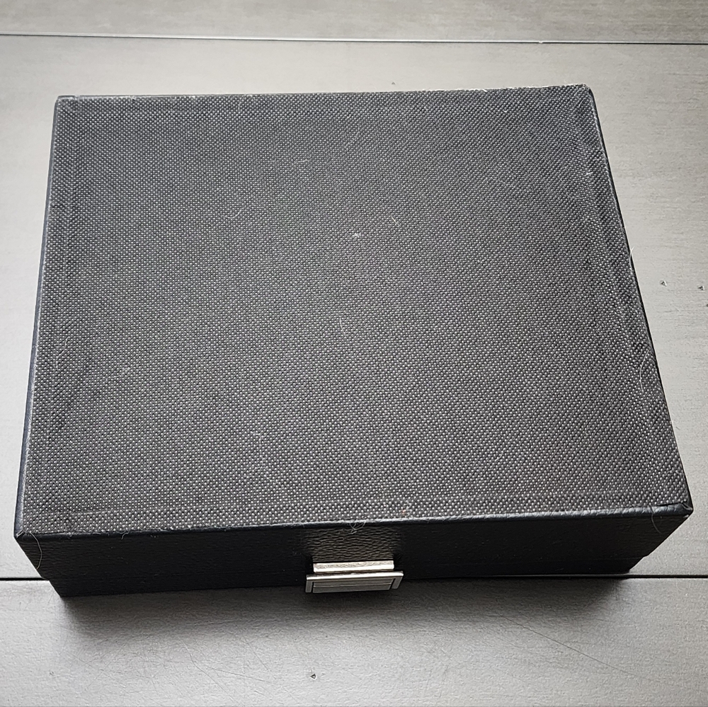 New Elegant Black 8 Slot Watch Box - Picture 5 of 5